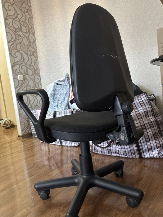 Продам Компьютерное кресло
