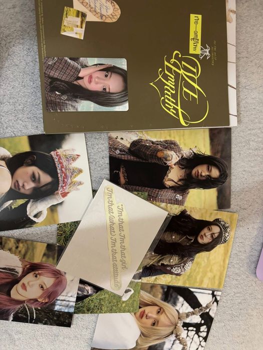 Kpop албуми TWICE,IVE,KISS OF LIFE