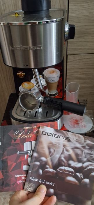 Рожковая кофеварка Polaris PCM 4011 DV