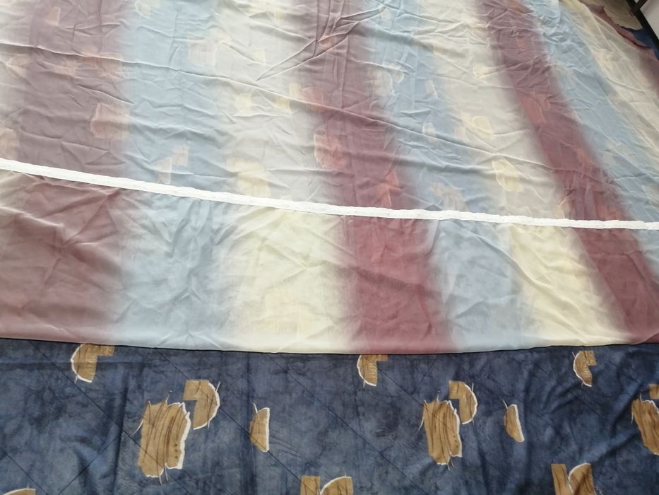 Продам тюль двух расцветок