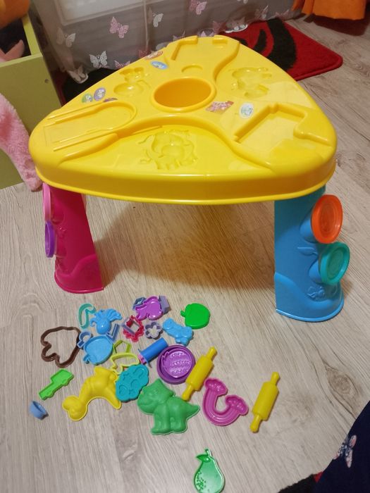 Măsuță pentru plastilina