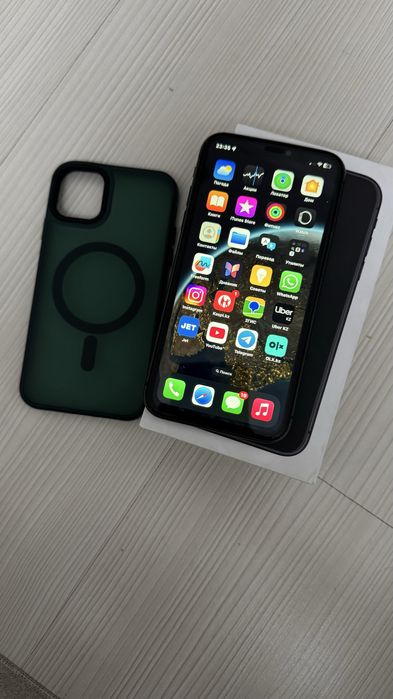 Продам айфон 11 черный