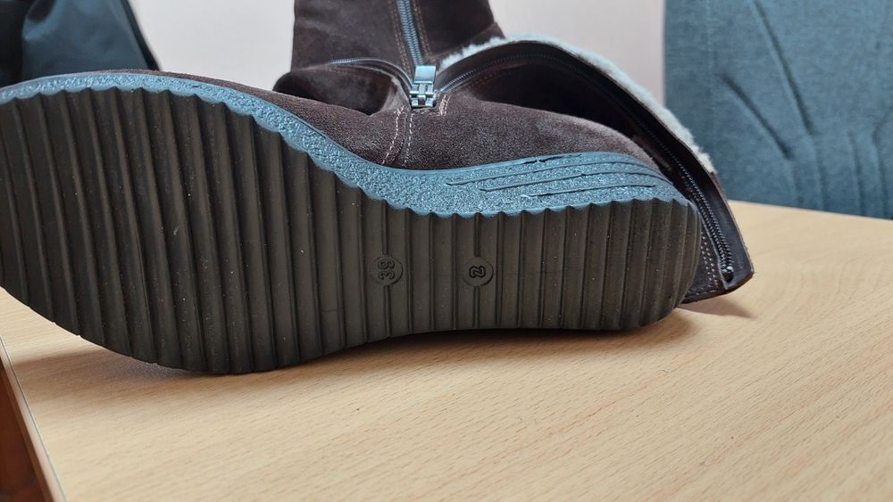 Сапоги женские, новые