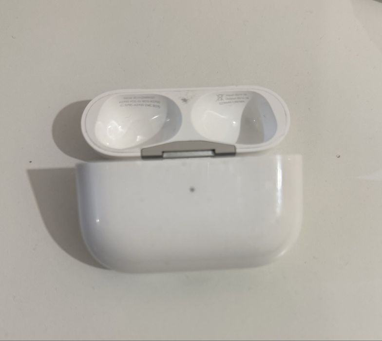 Apple AirPods Pro 2 (lightning) кейс