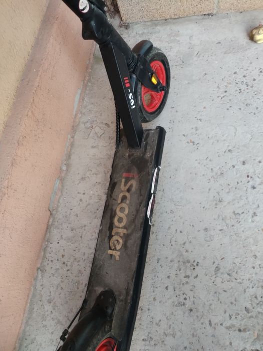 Vând trotineta electrica Iscooter