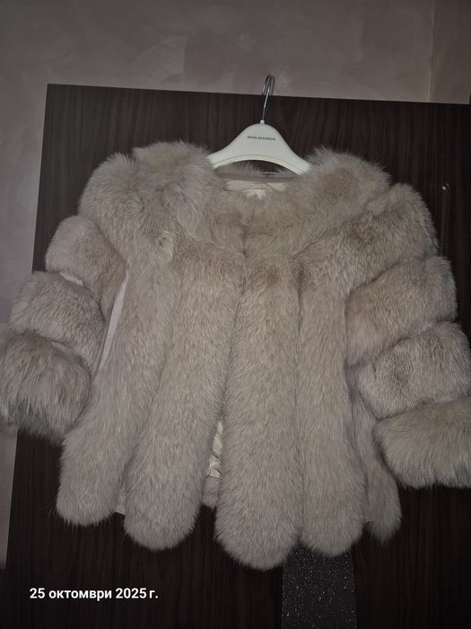 Късо палто от естествен косъм