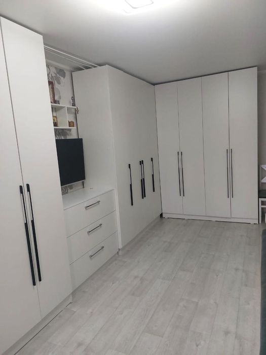 Продам 2х квартиру. район Караван