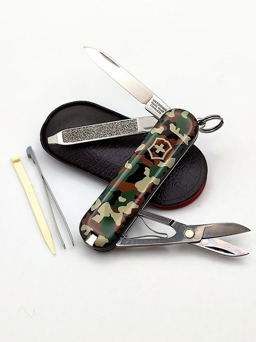 Victorinox брелок (маникюрный набор)