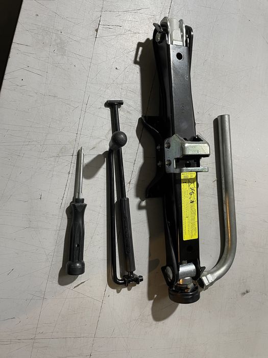 Cric original Audi A4 A5