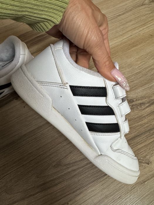 Детски оригинални кожени маратонки adidas TEAM COURT 2 STR CF ! 33 н