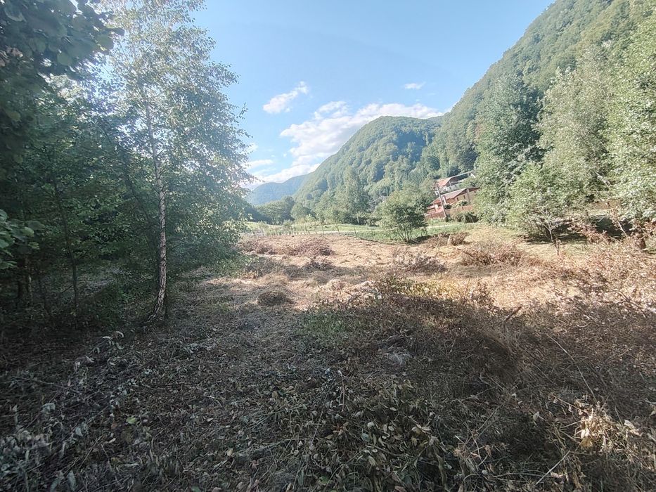 Vând teren casa/cabana