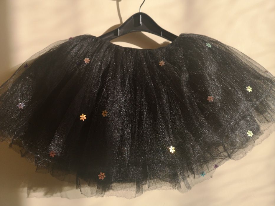 Fusta din tul cu paiete cusute manual, marimea S