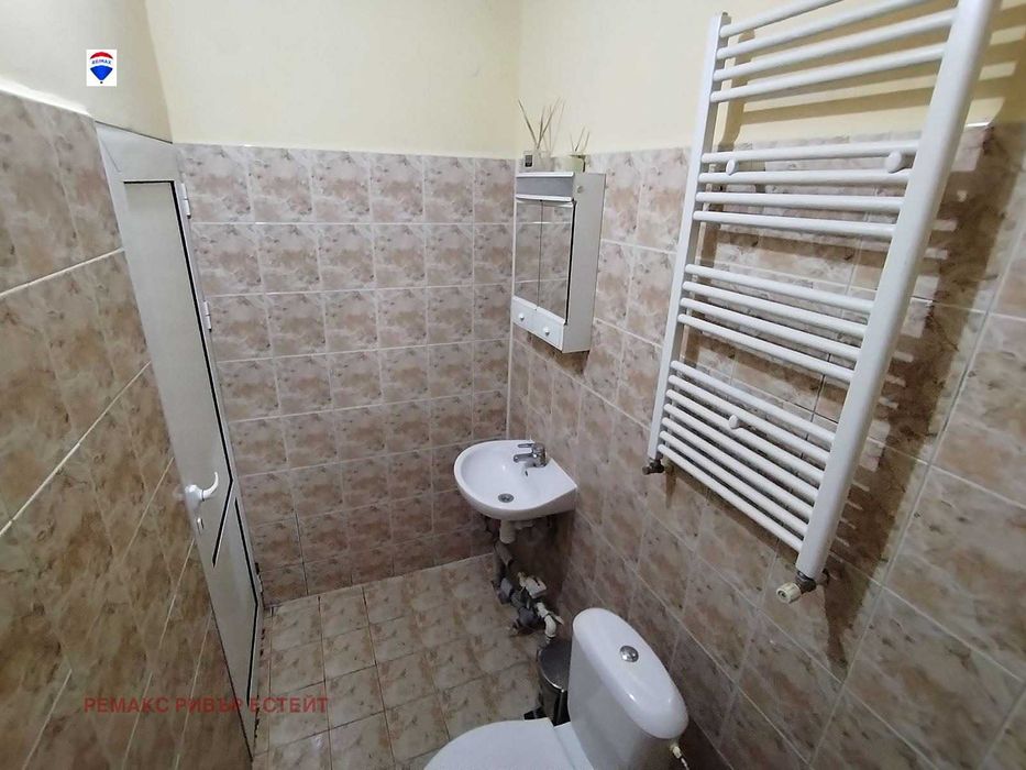 Дава се под наем  в Русе, Хъшове - 28 кв.м за 99.45 € - Снимка #4