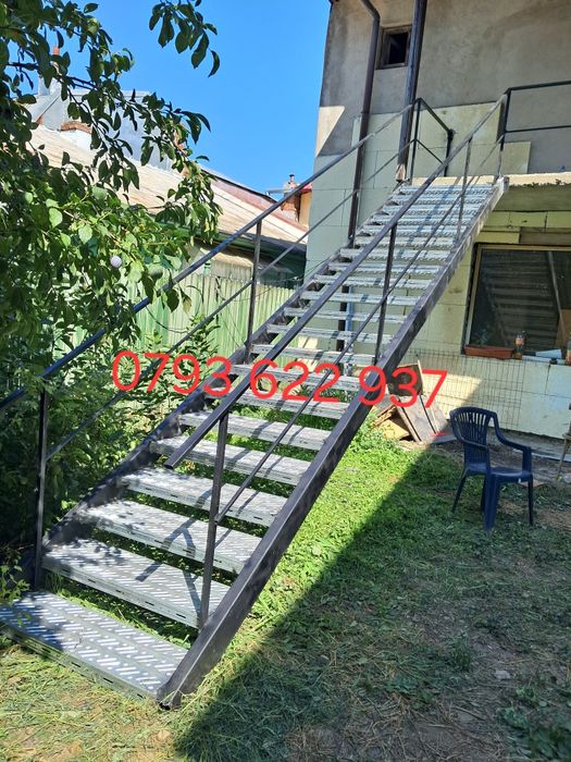 Executam scări metalice