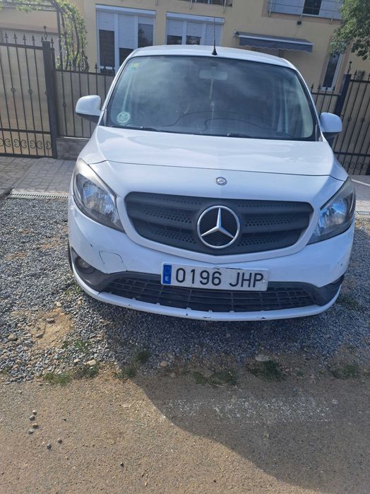 Vand mercedes -benz Citan -perfecta pentru familie sau afacere,economica si foarte ingrijita