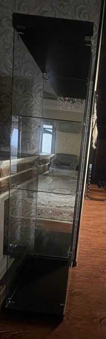 Витрина стеклянная