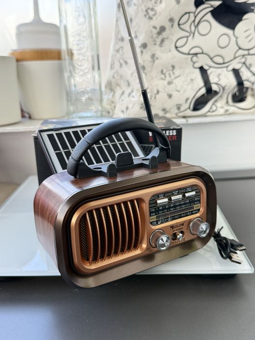 Radio portabil solar,1200 mAh, Bluetooth, TWS, Suport AM/FM/SW,Aspect Retro