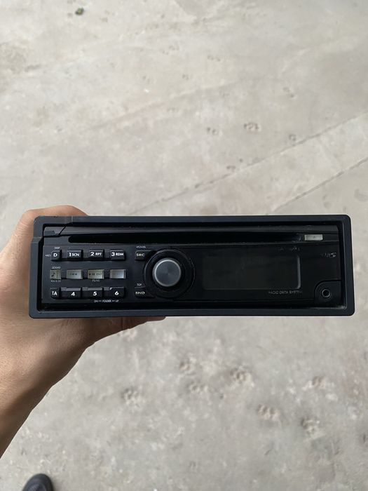 Clarion Magnitafon ishlashi yaxshi