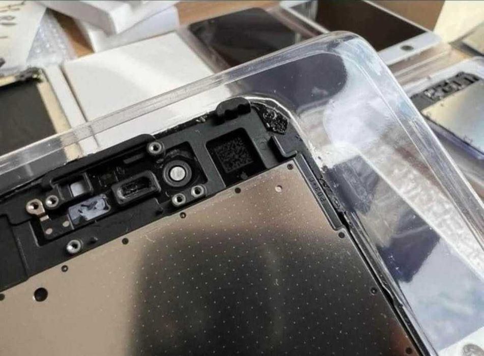 ОРИГИНАЛЕН дисплей за iPhone 16 15 SE Xs 11 12 13 14 PRO MAX mini Plus