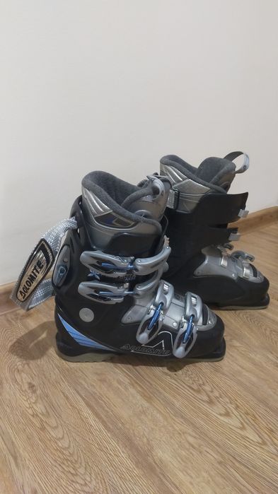 Продам горнолыжные ботинки