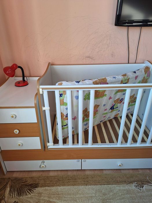 Детското трансформиращото се легло Maxi Plus на Lorelli