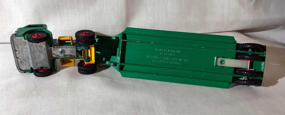 Macheta Matchbox Trailer King Size K-17 Ford Tractor Dyson Low din 69