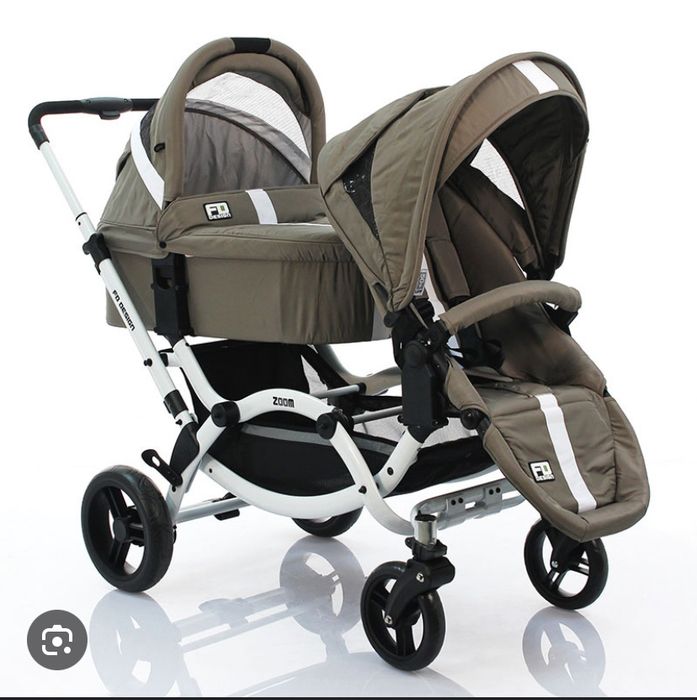 Коляска для двойни или погодок