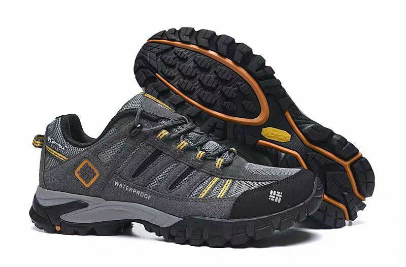 Columbia (USA) - треккинговые кроссовки с дышащей мембраной