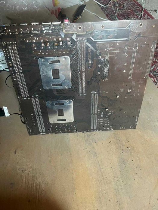 Материнская плата + процессоры + озу + охлаждение на процессоры