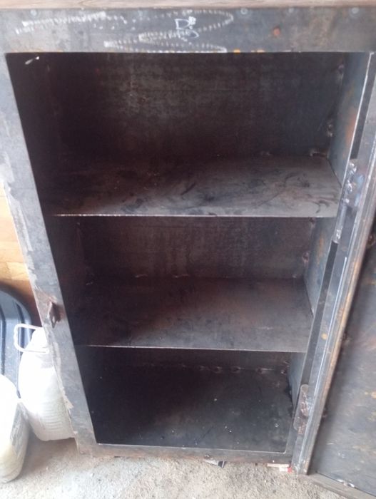 Новый сейф сатылады