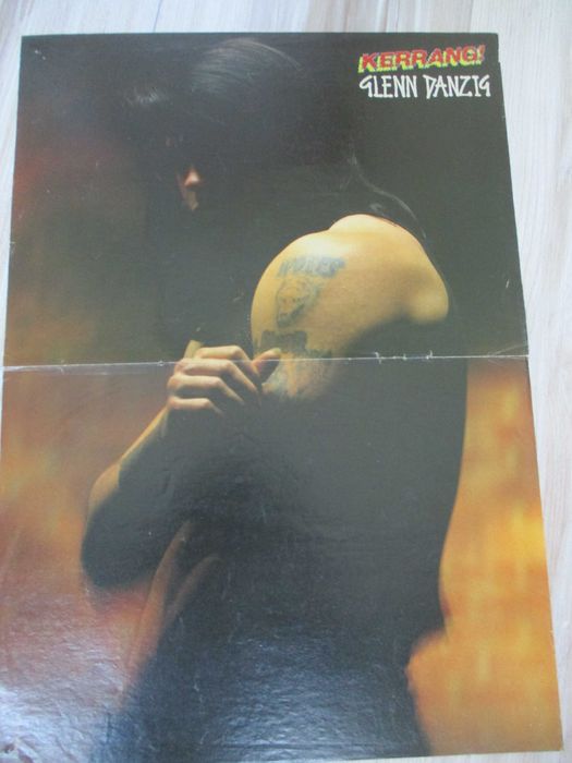 Гланцирани метъл плакати и страници от английски/американски списания