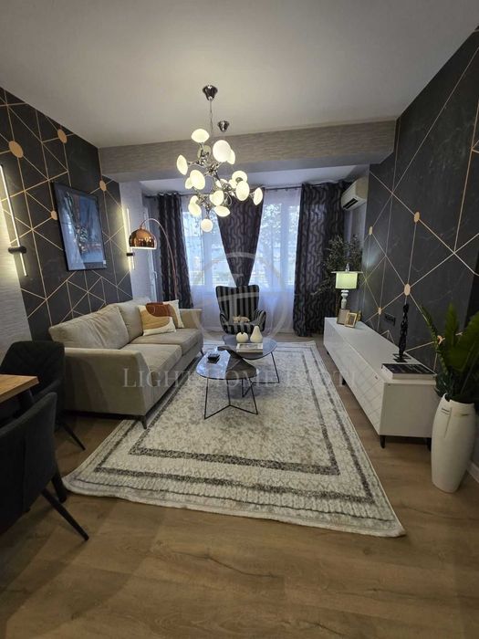 Продава се Тристаен апартамент в Пловдив, Кършияка - 56 кв.м за 2893 €/кв.м - Снимка #3