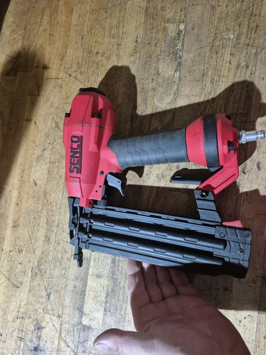 Pistol pneumatic SENCO finish pro 18