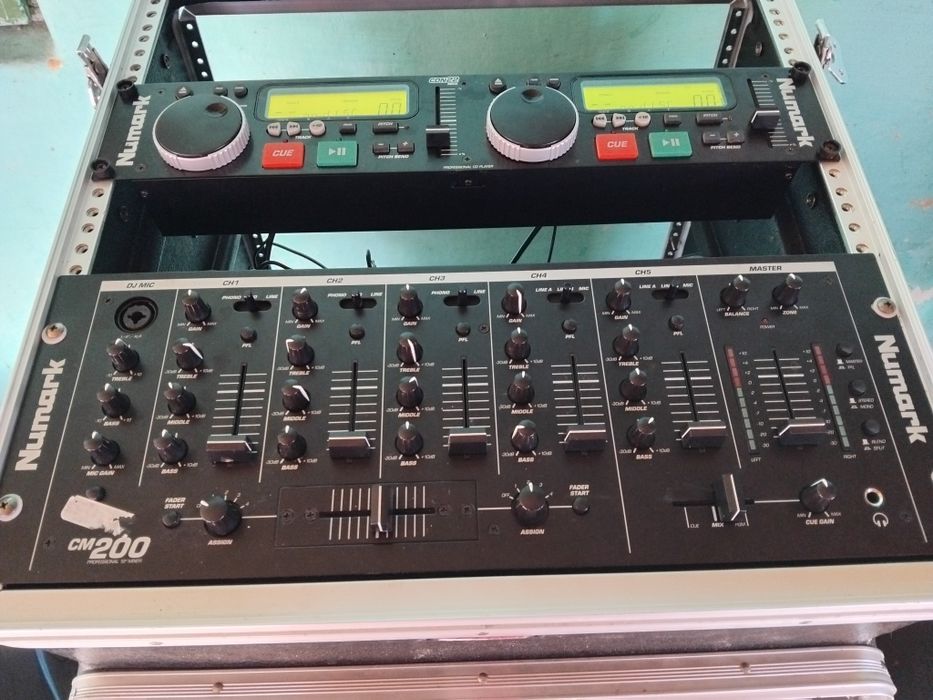 Vând NUMARK sau schimb