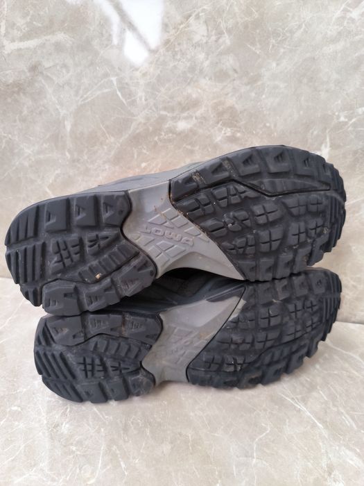 Мъжки обувки Lowa  номер 45,5