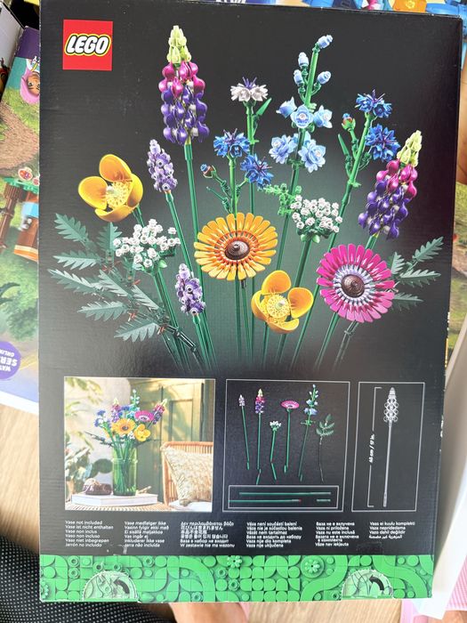 Lego Wildflower bouquet 18+