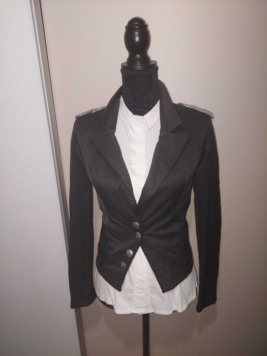 Jacheta Meston cu epoleti