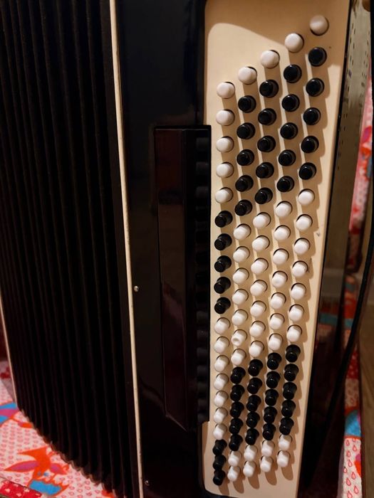 Продам баян "Восток" 1970