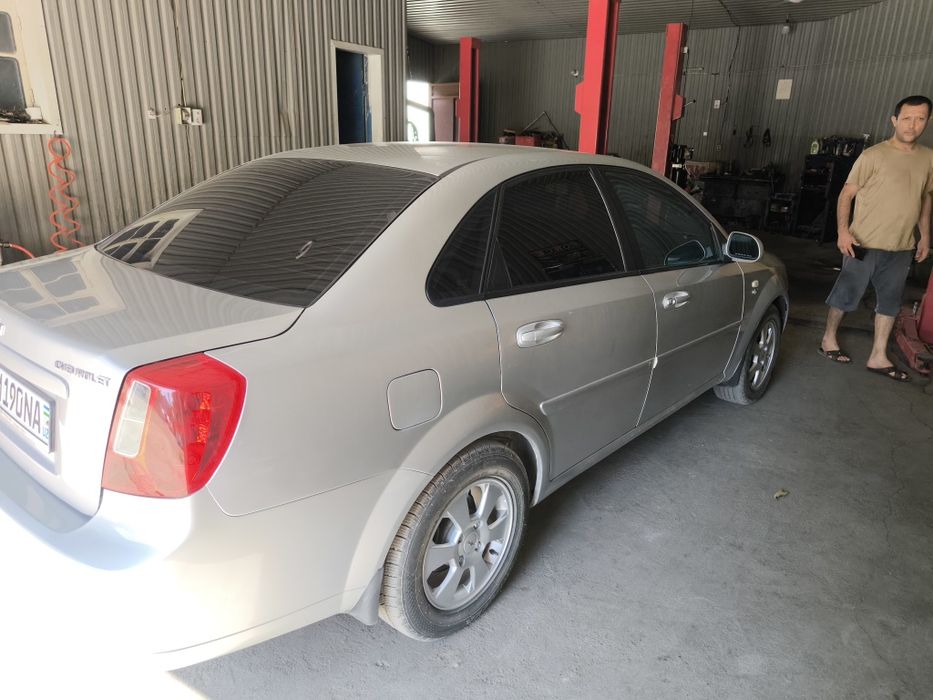 Ласети. Йили 2011.