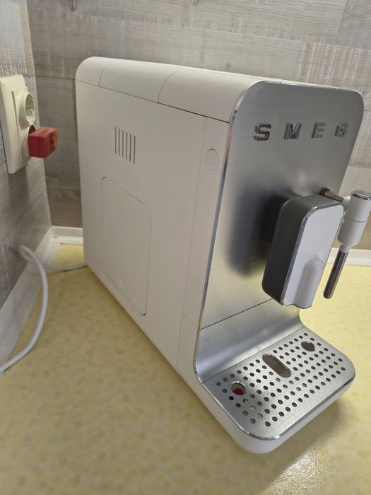 2 бр. кафеавтомат Smeg