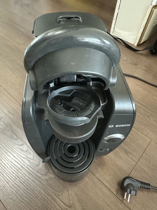 Продам капсульную кофемашину