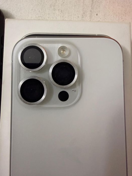 IPhone 15 pro 256gb ideal