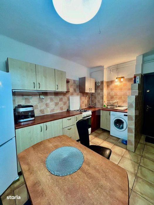 Apartament 2 camere semicentral, 41 mp, zona strazii Paris