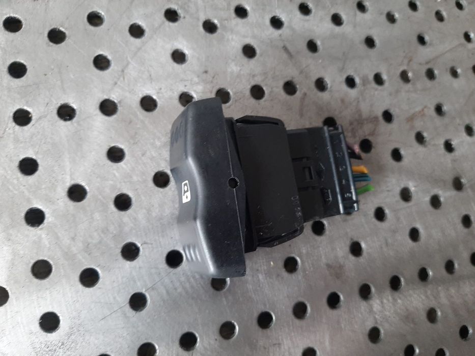 buton deschidere geam dacia logan 1 ls 22681
