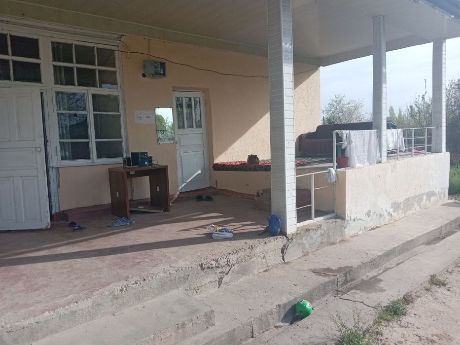 Yangiyol tuman Shoralisoy mfy poliknika orqasida uy sotiladi. 16 sotix