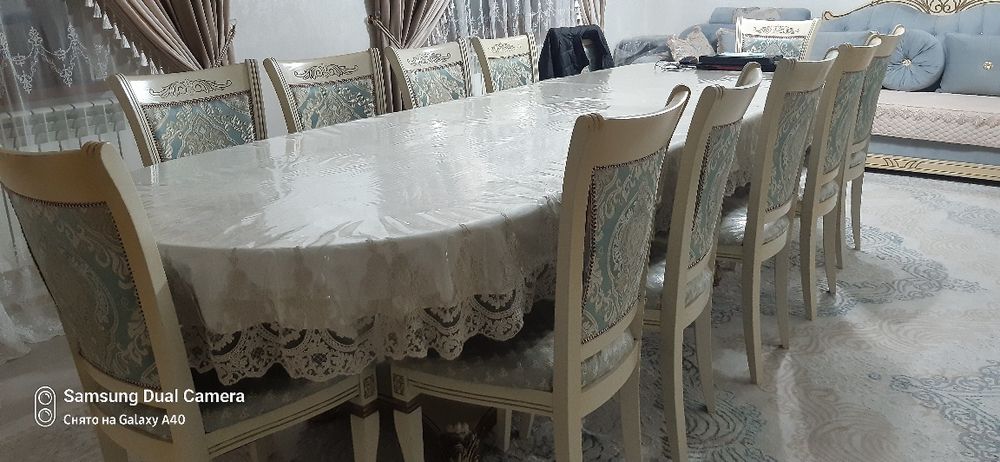 Продам стол со стульями