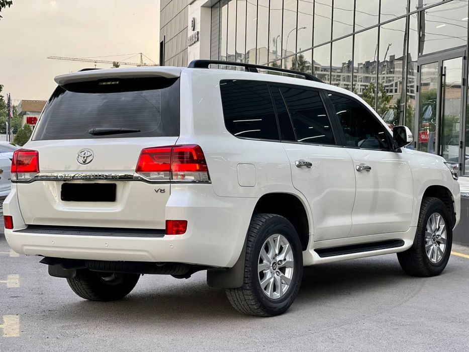 Toyota Land Cruiser 200