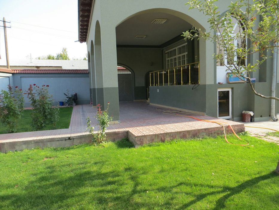 Прод. 2 эт. дом (1,5 км от Корзинки ТТЗ), 4.8 сот., 220 кв.м., 7 ком.