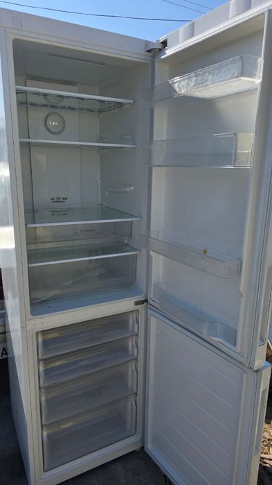 Продам холодильник рабочий 70000т
