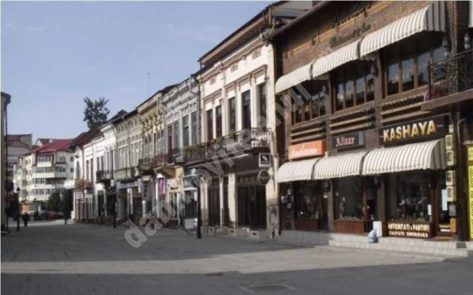 De inchiriat in Targoviste. Spatiu Comercial Centrul Vechi, sub Restaurant Belvedere Pozitie Superba Avantaj maxim .